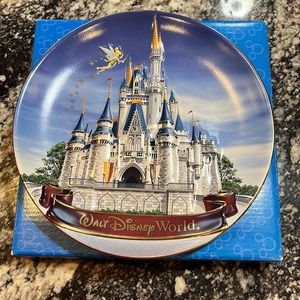 Walt Disney World Cinderella’s Castle Plate